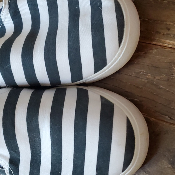 Land's End Women's Canvas Shoes - Picture 6 of 7